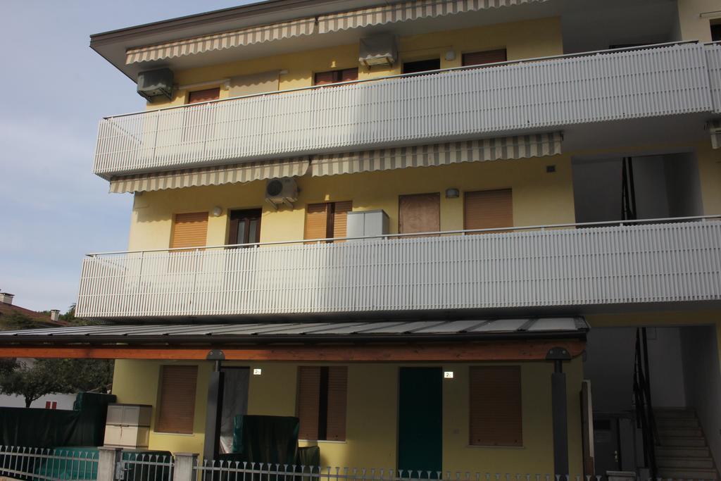 Arnica Apartment Lignano Sabbiadoro Exterior photo